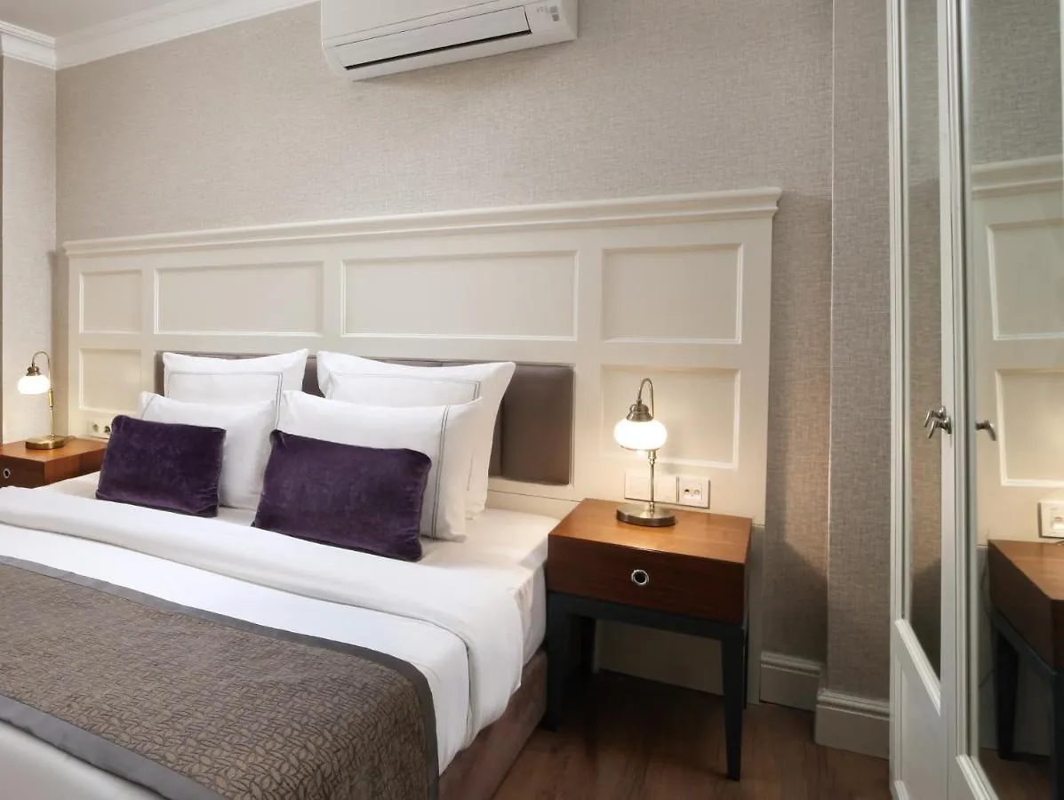 Meroddi Galata Flats Istanbul Apartment