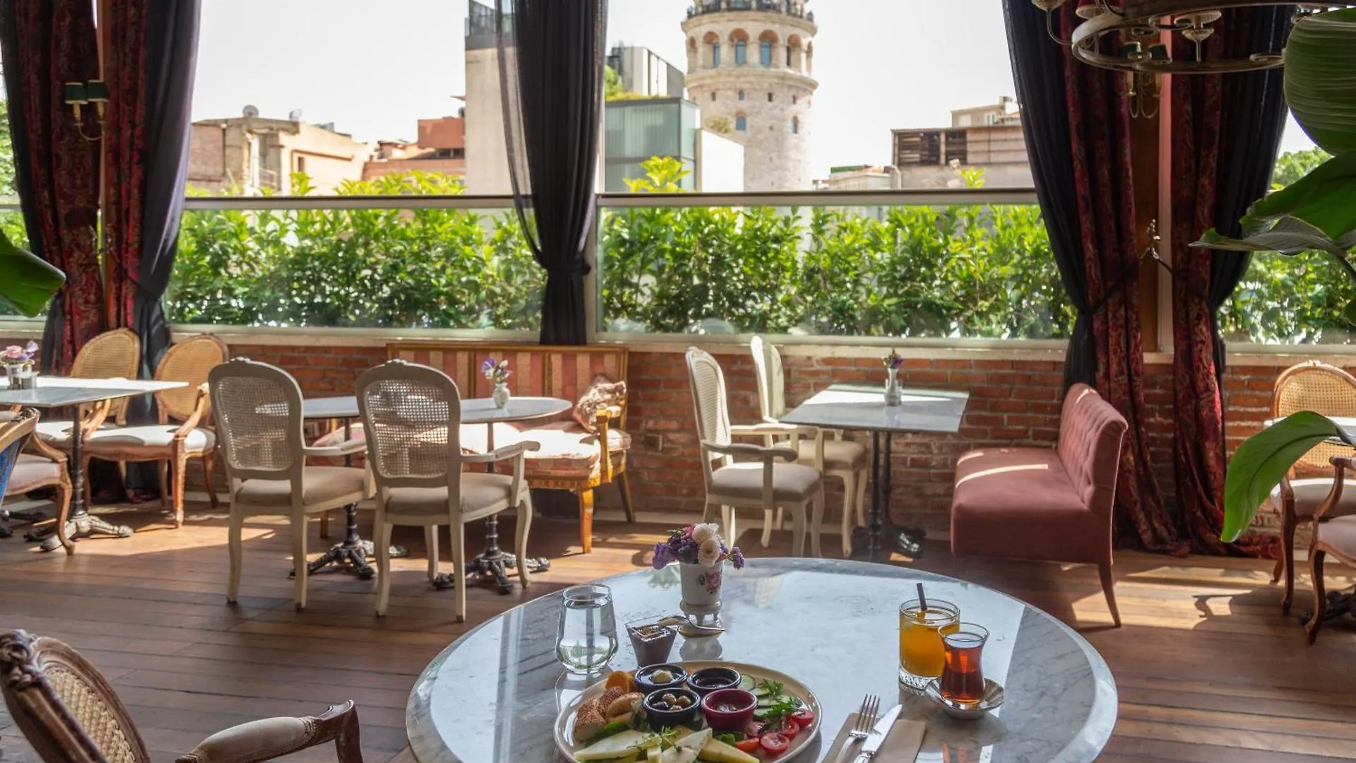 Meroddi Galata Flats Istanbul Apartment